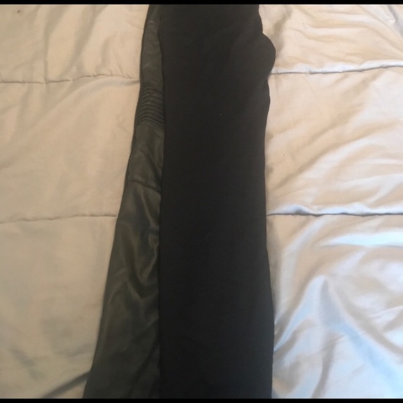 Faux leather moto leggings - Picture 3 of 4